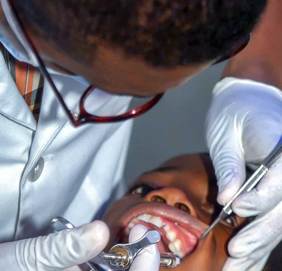 Fast and effective 1-hour teeth whitening service for instant results Chesham